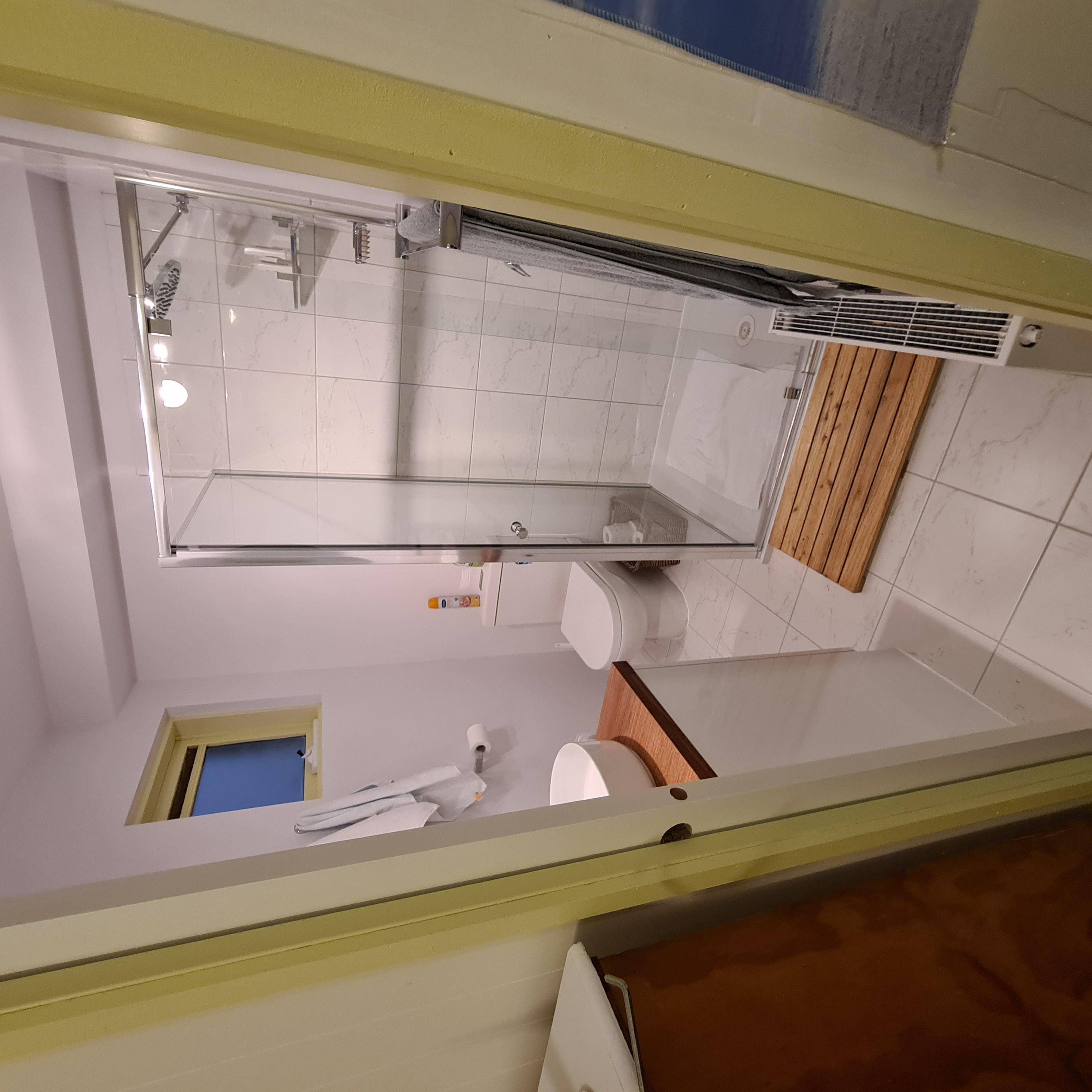 Cascade Apartment 3 — exterior